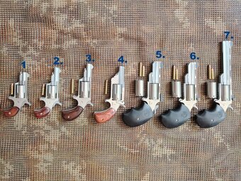 NAA revolvery (.22LR a .22WMR) - 2