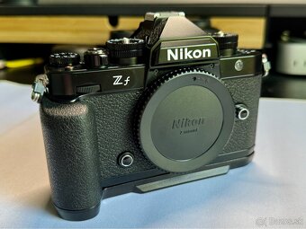 Nikon Zf + grip od Smallrig - v záruke - 2