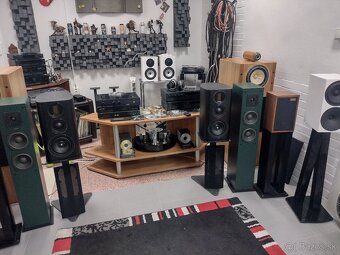WHARFEDALE EVO 4.2 stojan a káble - 2