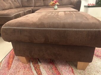 sedačka hnedá s taburetkou (z Mőbelixu) - 2