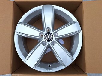 Alu R 17 VW,ŠKODA + zimné pneu 215/55 17. - 2