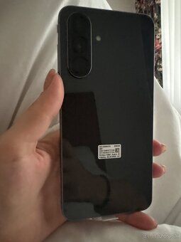 predám čisto nový samsung A56 5G - 2