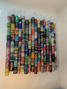 Kolaz z plechoviek - 2