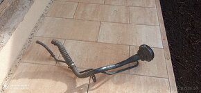 Toyota nalievacie hrdlo. - 2