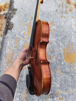 Husle 4/4 Karl Höfner - 2