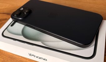 IPhone 15 128 GB čierny - 2