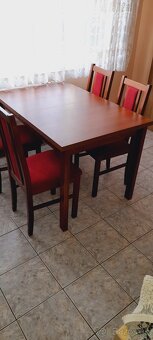Kuchynský stôl a 4 stoličky - 2