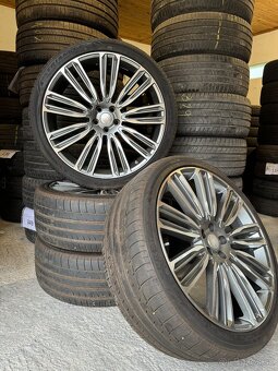5x120 R24  Land Rover  295/35 R24 Letne - 2