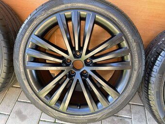SIRIUS schwarz orig.skoda Superb 3V 5x112 8j x19 ET 44 V - 2