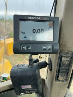 Kolesový nakladač JCB 456 s váhou Weighlog - 2