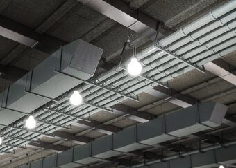 VZDUCHOTECHNICI, BETONÁRI, TESÁRI, MALIARI - Škandinávia - 2