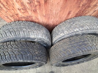 pneu na SUV 225/70 R16 - 2