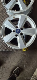 Predám 4ks hlinikové disky originál na FORD. - 2