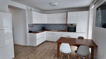 Od novembra: 3izb byt s lodžiou a parkovaním v Nova Village - 2