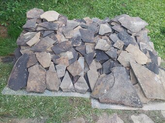 Predám prirodný kameň pieskovec 50m2 - 2