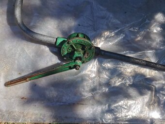 Predám kolesa na kosačku a pumpu na naftu - 2