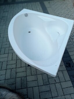 Predám rohovu vanu - 2