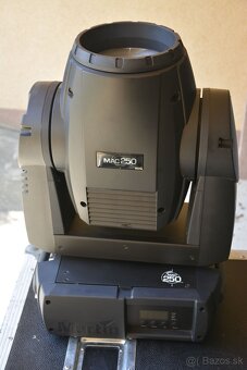 Svetlá MAC 250 WASH v case - 2