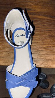 Sandále Clarks modré na platforme - celokožené neobuté č 31 - 2