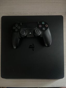 Playstation 4 slim - 2