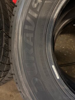 Predám 2xletné pneu BRIDGESTONE Duravis 205/75 R16C 113/111R - 2