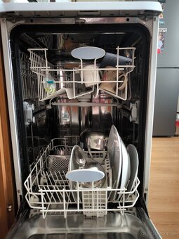 Umývačka riadu Indesit - 2
