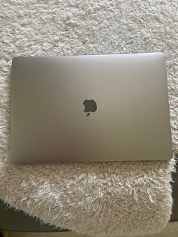 Macbook Pro 15, 2018 + IPad 13, 2018 - 2