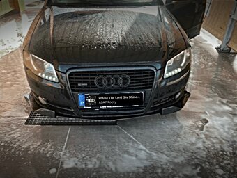 Audi a4b7 - 2