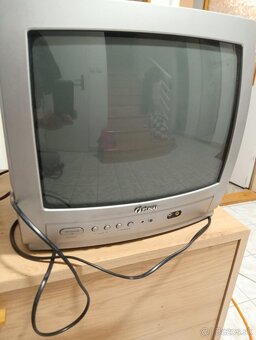 Malá TV napr na chatu - 2