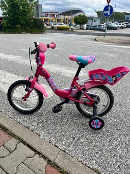 Dievcensky ruzovy bicykel s pomocnymi kolieskami - 2