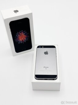 Apple iPhone SE 1. Generácie 2016 32GB Space Gray 87% Bat. - 2