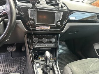 Touran,2.0tdi,110kw,2017,208000km,dsg,higline,modra metaliza - 2
