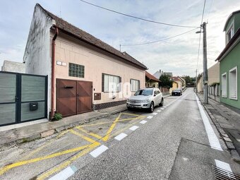 RODINNÝ DOM - pod Kalváriou - s prístupom na pozemok / aj na - 2