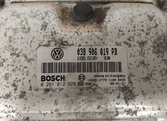 riadiaca jednotka motora 038906019PB - 2