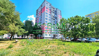 3-IZBOVÝ BYT S BALKÓNOM V CENTRE RIMAVSKEJ SOBOTY - 2