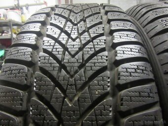 Zimné pneumatiky 205/55R16 DUNLOP 4D - 2