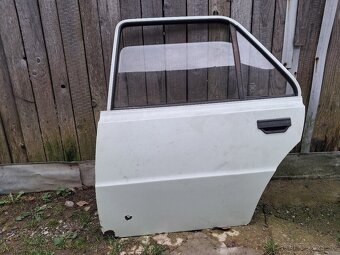 Predám dvere na škodu 105,120 - 2