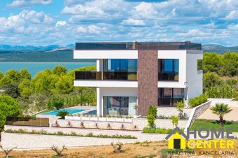 NA PREDAJ mediteránska vila s pôsobivým 360° výhľadom na mor - 2