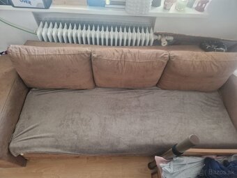 Darujem hnedý gauč - 2
