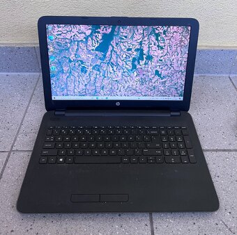 HP 255 G4 / AMD 4-jadro / 8GB RAM / 240GB SSD / 15.6" - 2
