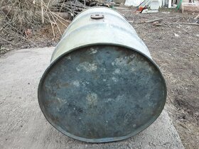 Sudy ocel . 200 l a výlevka na sud + klúč na sud ,pumpy . - 2