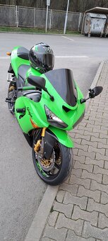 Kawasaki Ninja ZX6R - 2