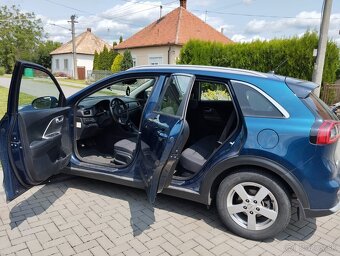 Kia Niro hybrid - 2
