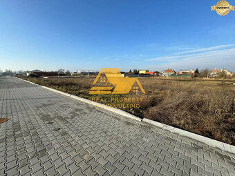 Predám stavebný pozemok vo Dvoroch nad Žitavou - 2