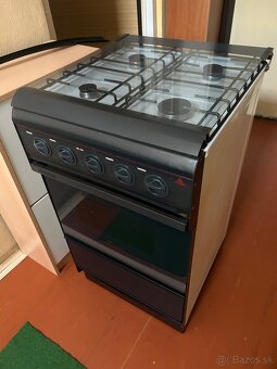 Plynový sporák - funkčný - 2