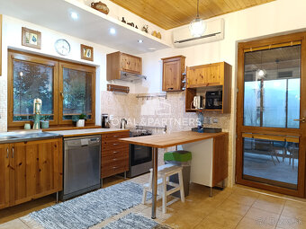 Dva rodinné domy - Cabaj-Čápor - Nitra - 2