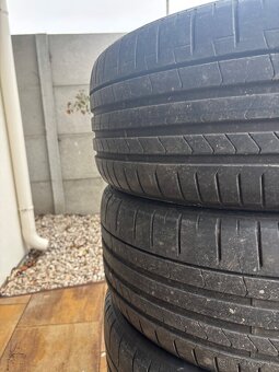 Dvojrozmer 245/40 R19, 275/35 R19 - 2