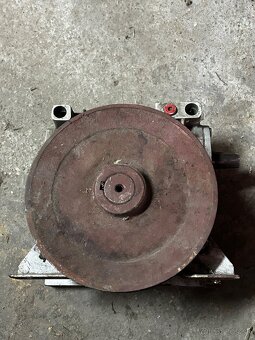 Uhlová prevodovka - 2