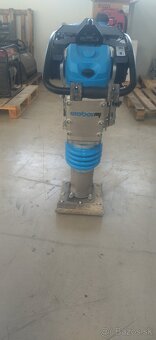 Vibračná noha - dusadlo WEBER - akciová cena - 2