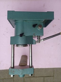 Pakovy lis -stolovy - 2